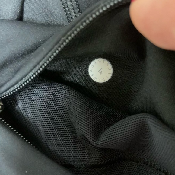 Lululemon Final Lap Black 23" - Picture 8 of 8